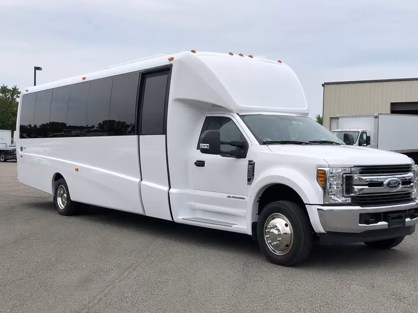 minibus rentals for smaller downey prom groups who want a private ride
